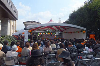 学園祭での大テント